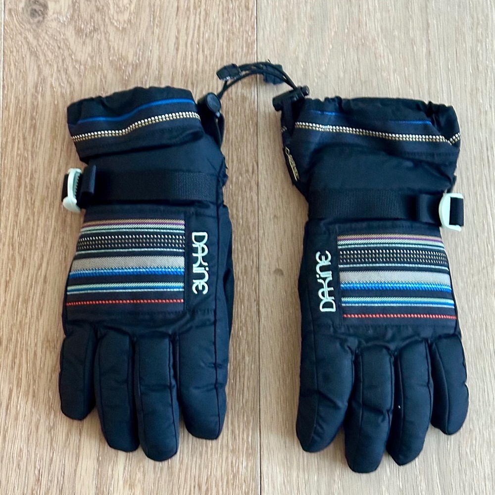 Dakine Omni Gore-Tex ski or snowboard gloves